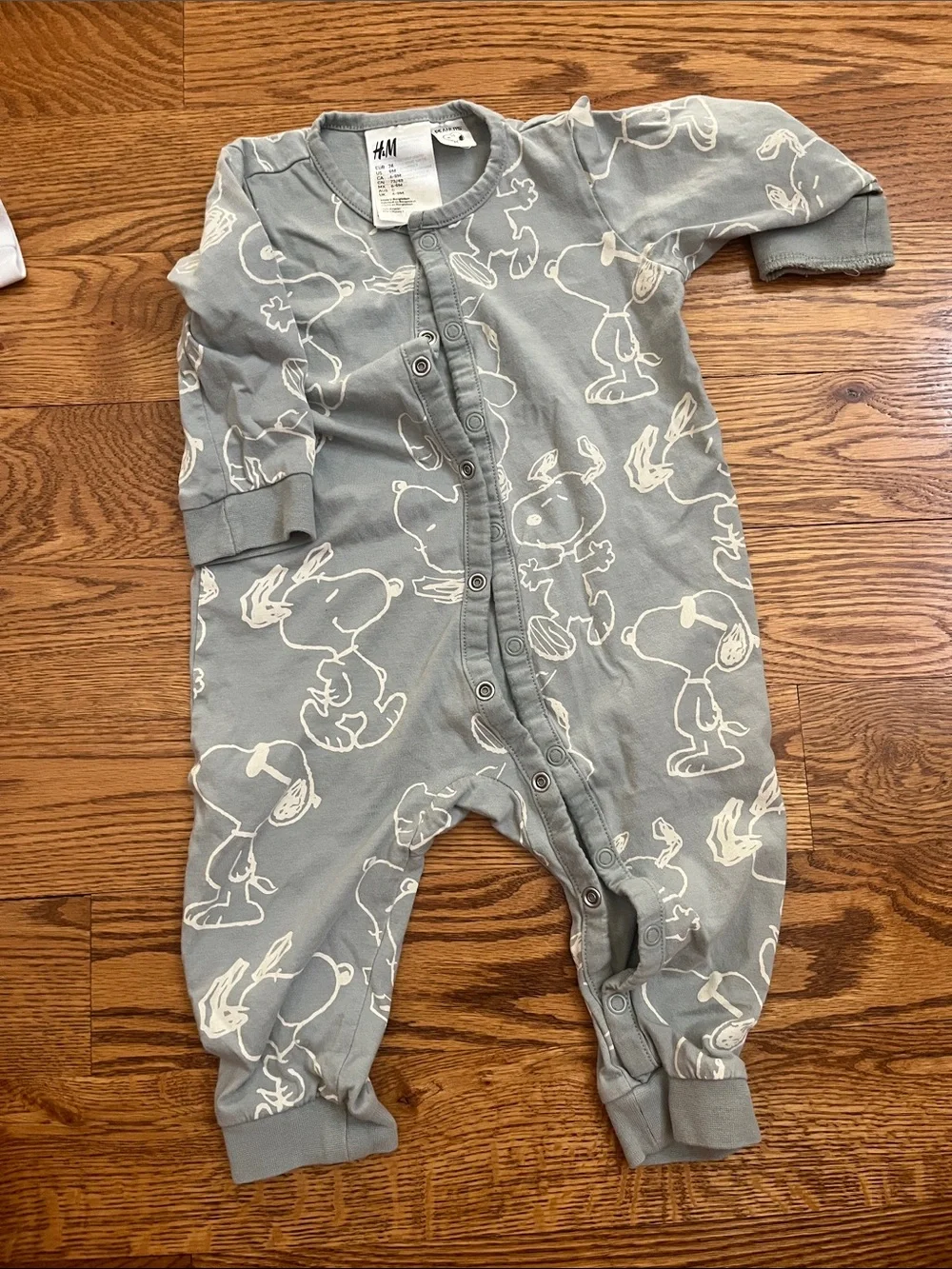 H&M White & Gray Snoopy Print Baby One-Piece Bodysuit Set